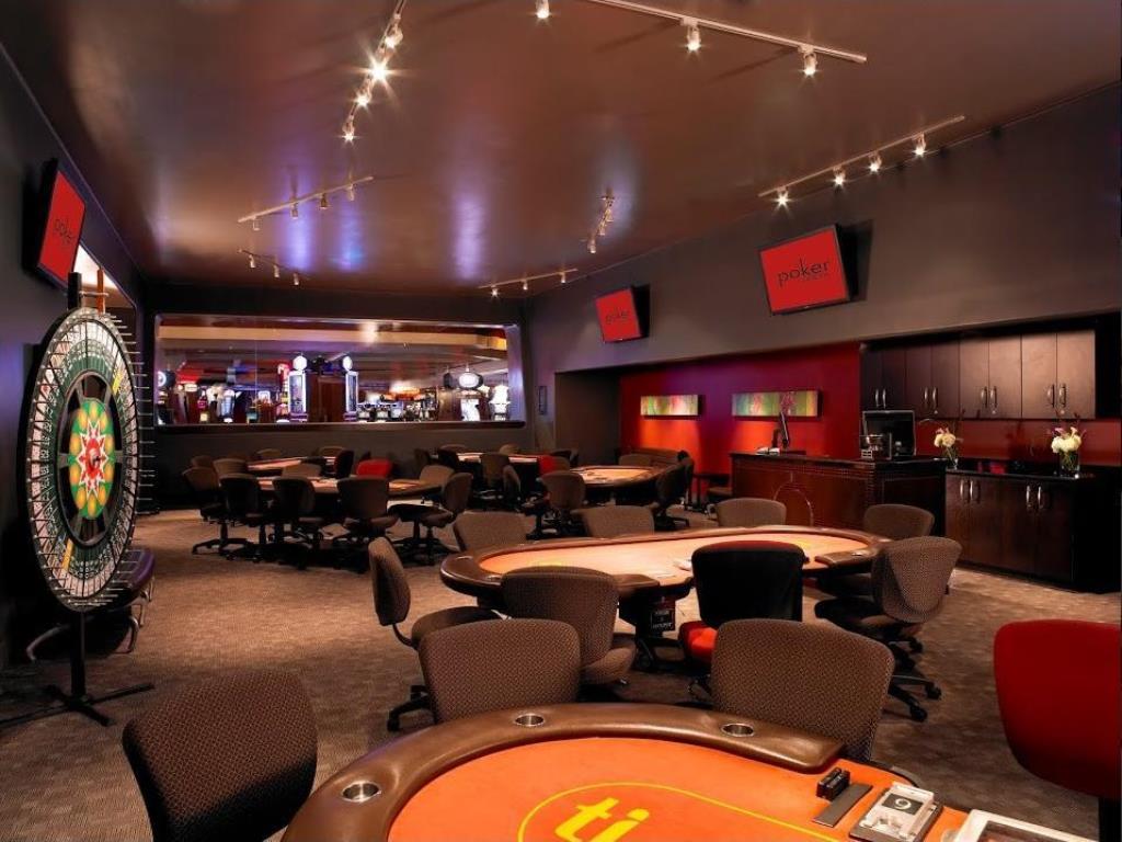 Treasure Island Closes Poker Room, Squeezed Out by Stiff Las Vegas Strip Competition