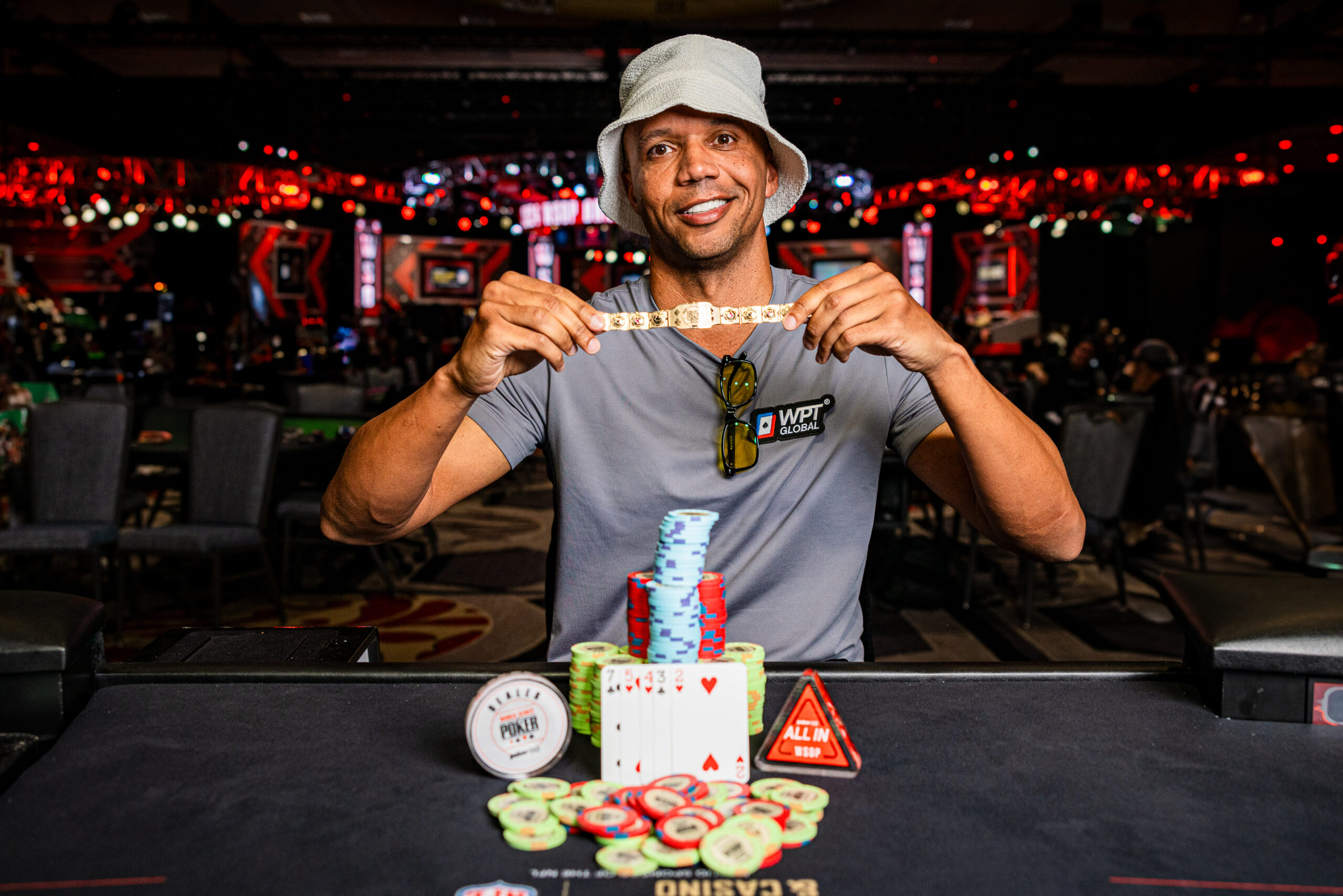Phil Ivey Wins Eleventh World Series of Poker Bracelet in $10,000 2-7 Triple Draw Championship